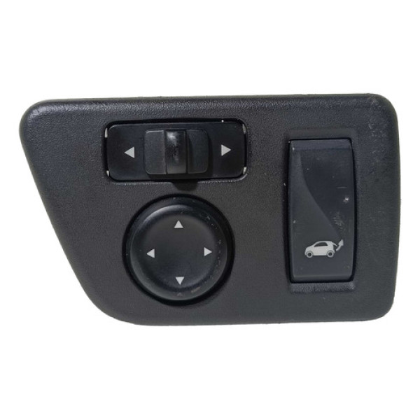 Comando Retrovisor Trava Porta Malas Kwid 2018/2022 Usado 